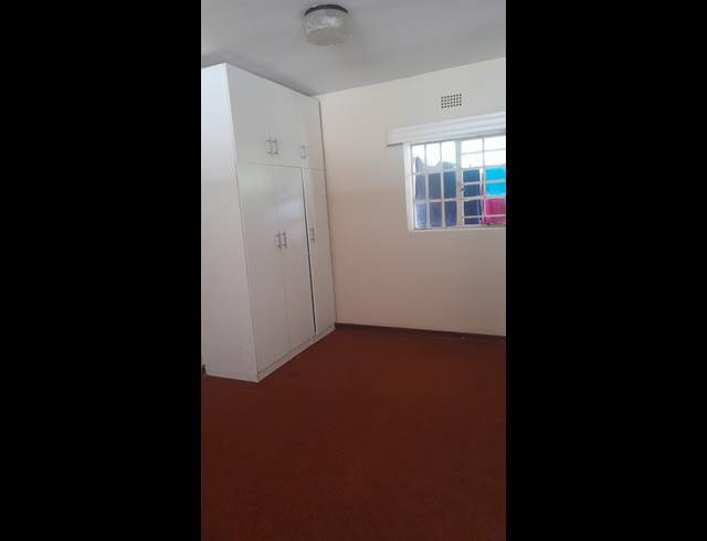 1 bed property to rent in SAVOY ESTATE